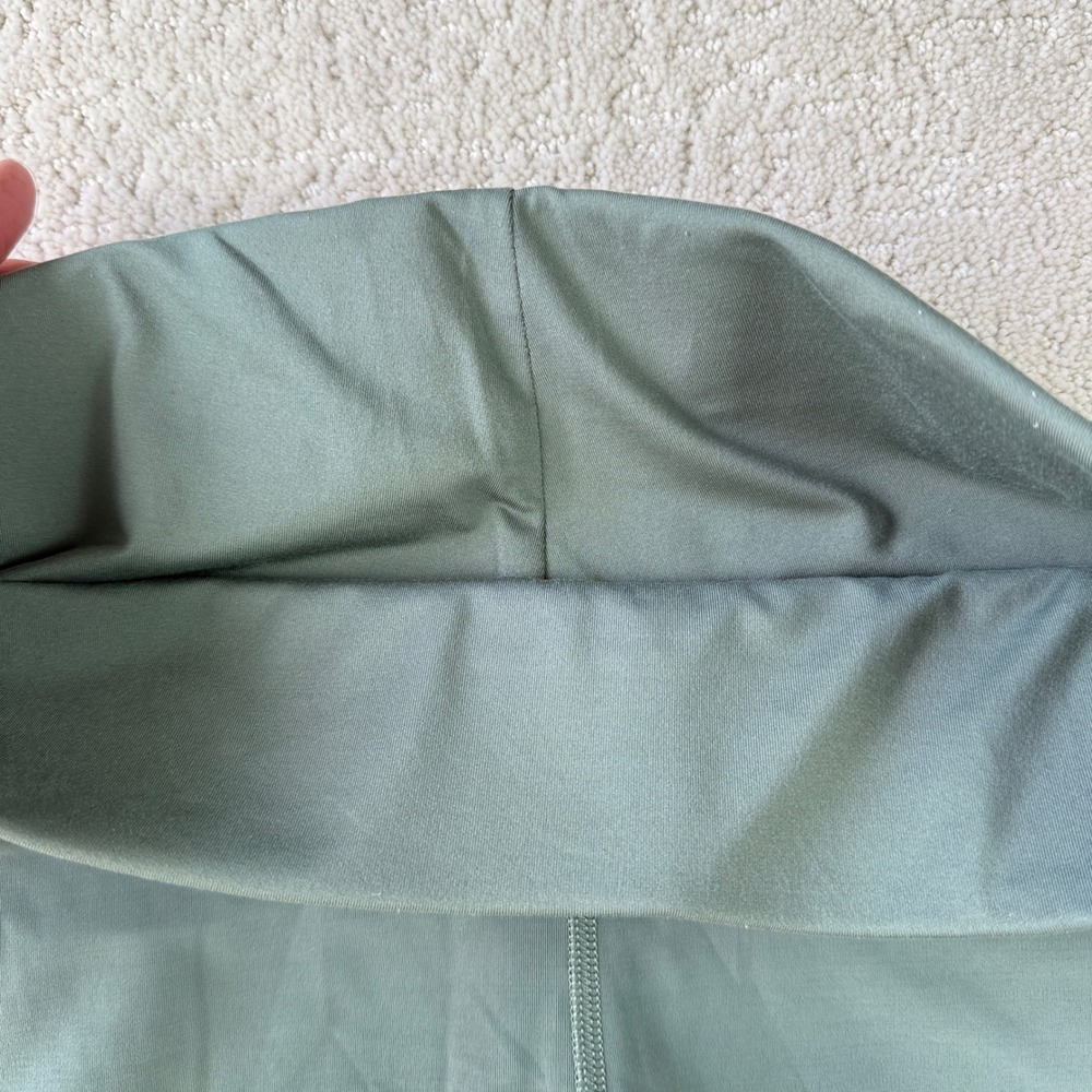 Lululemon License to Train High-Rise Short 2" Women 14 Grey Eucalyptus Logo - Picture 5 of 9